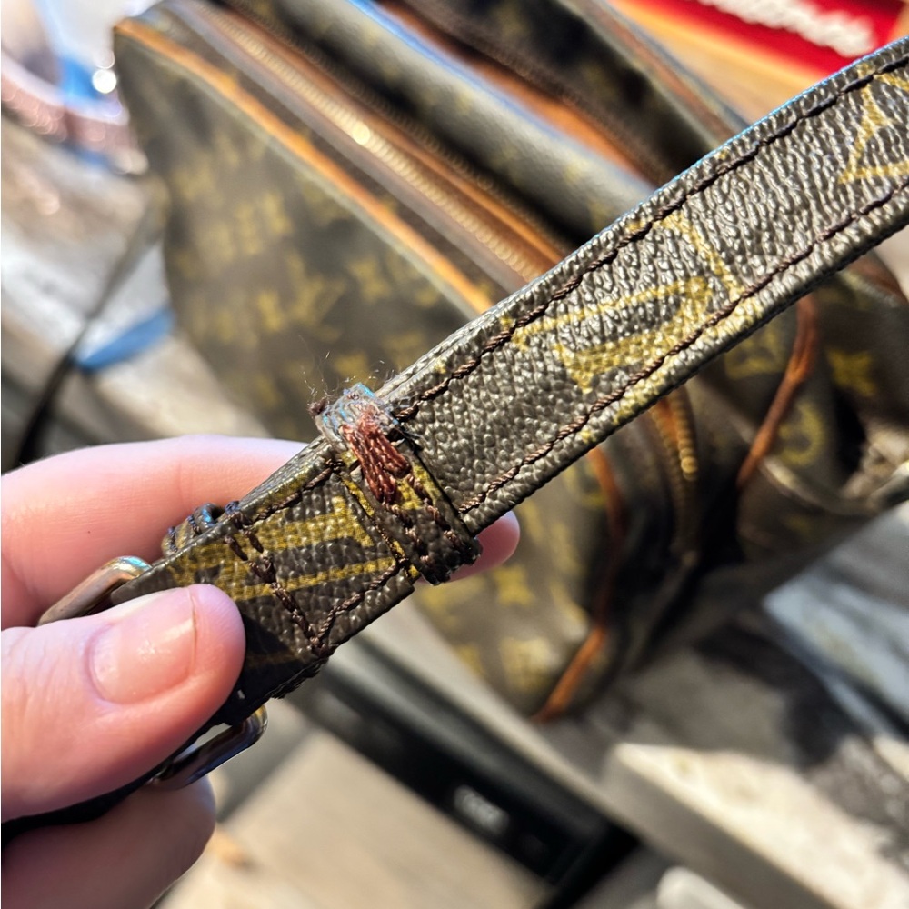 Louis Vuitton Monogram Canvas Bag with Brown Interior - Picture 10 of 11